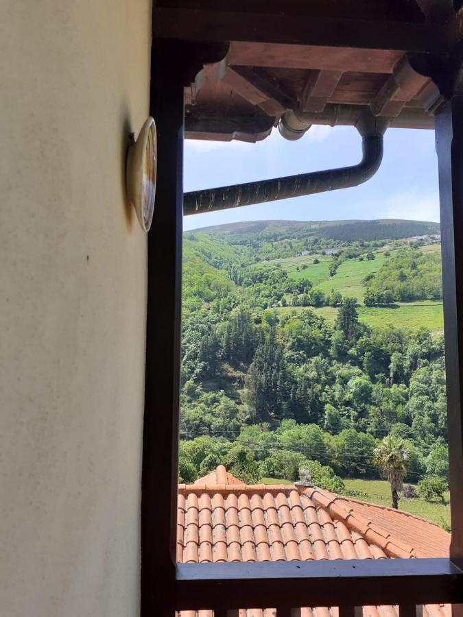 Villa La Casina De Santulaya Cangas De Narcea Exterior foto