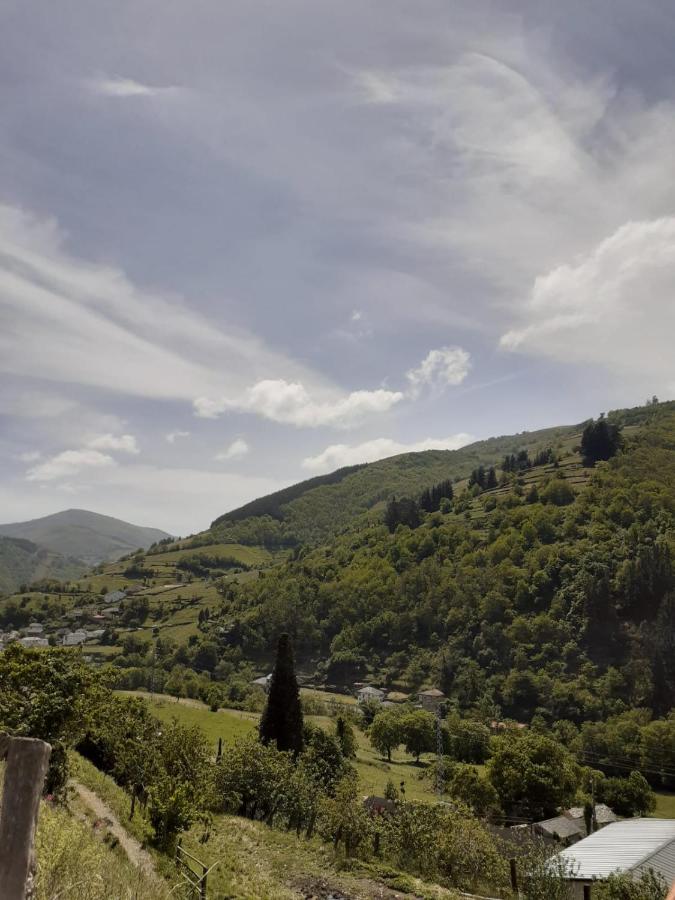 Villa La Casina De Santulaya Cangas De Narcea Exterior foto