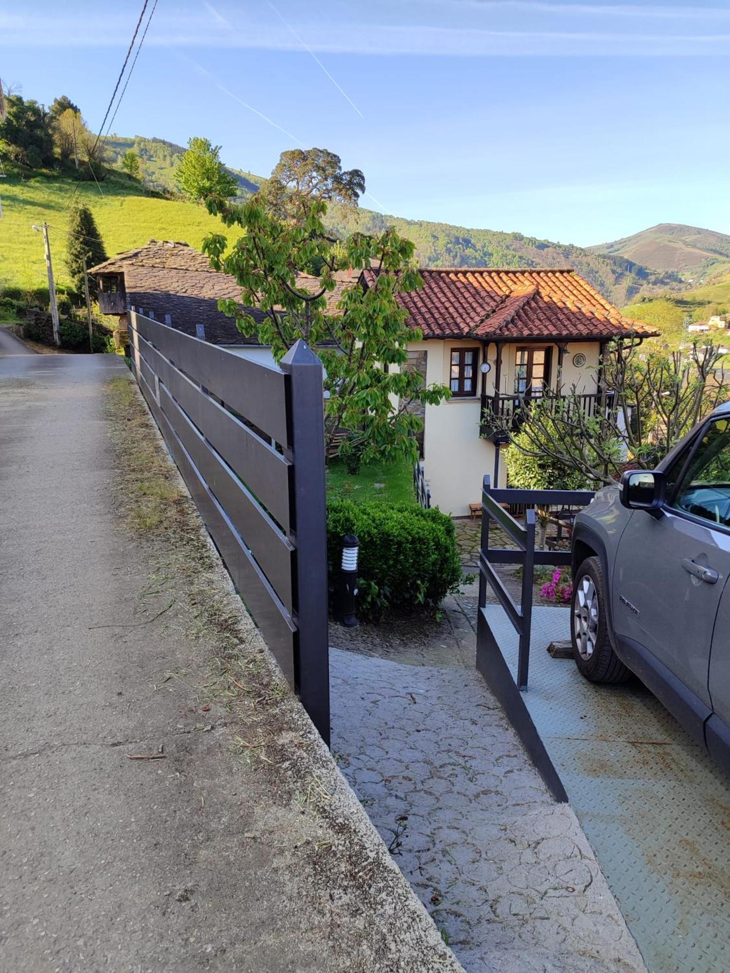 Villa La Casina De Santulaya Cangas De Narcea Exterior foto