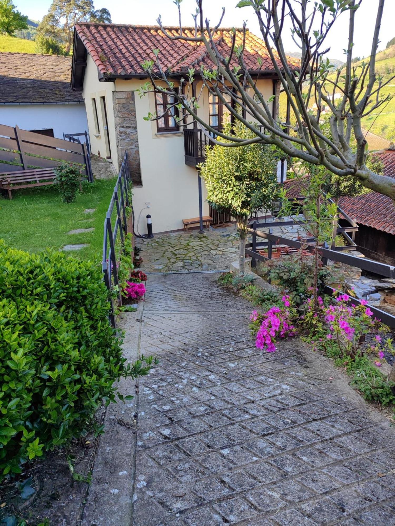 Villa La Casina De Santulaya Cangas De Narcea Exterior foto